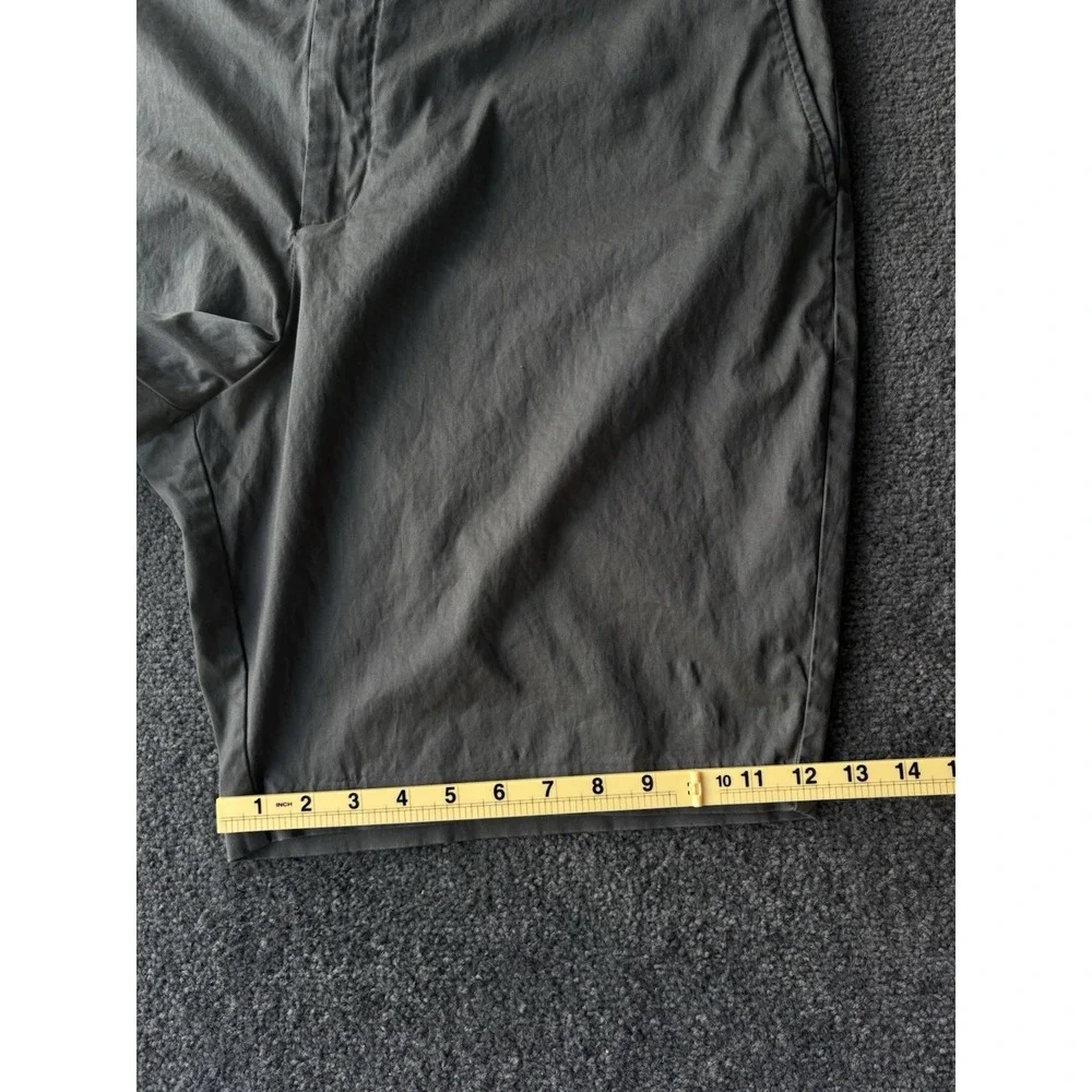 Banana Republic Dark Gray Shorts Mens Aiden‎ Size 42